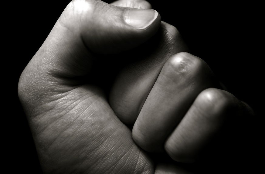 Futili motivi scatenano l’ira di un 60enne denunciato per aggressione