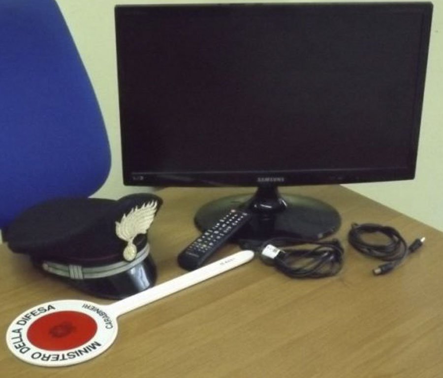 “Vendesi televisore usato”: 20enne denunciato per ricettazione