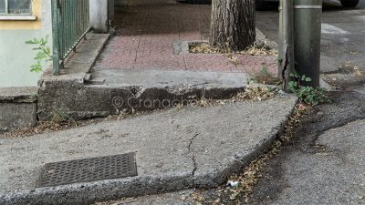 Nuoro, barriere architettoniche (foto S.Novellu)