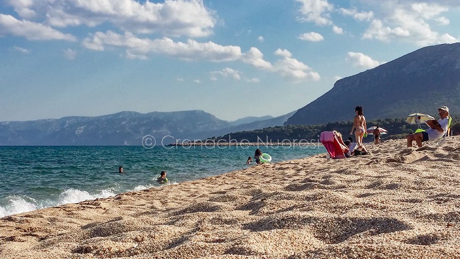 Orosei. Allarme campeggio abusivo: sanzioni insufficienti contro l’invasione delle coste