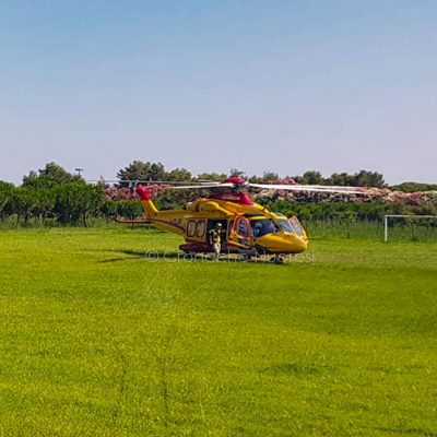 Orosei. L'elisoccorso del 118 nel giardino dell'hotel