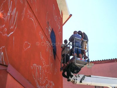 Sarule, l'artista Andrea Mattoni (