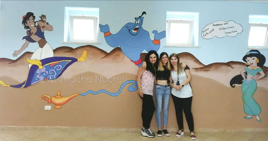 Oniferi.”Colori  e allegria” nelle pareti della ludoteca: le ragazze del Servizio Civile realizzano i dipinti