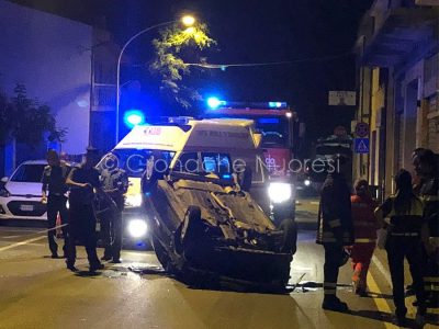 L'auto ribaltata a Siniscola