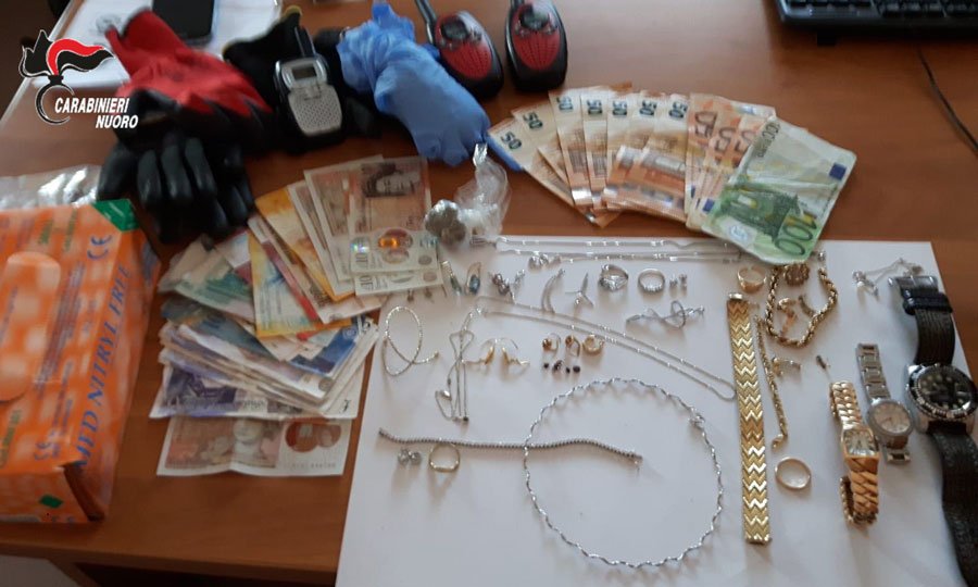 Budoni. Coppia di ladri in “vacanza”:  21enne arrestato e complice denunciata