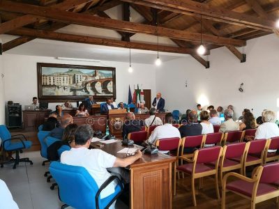 Bosa, consiglio Comunale con l'assessore Arru (foto PG.Vacca)