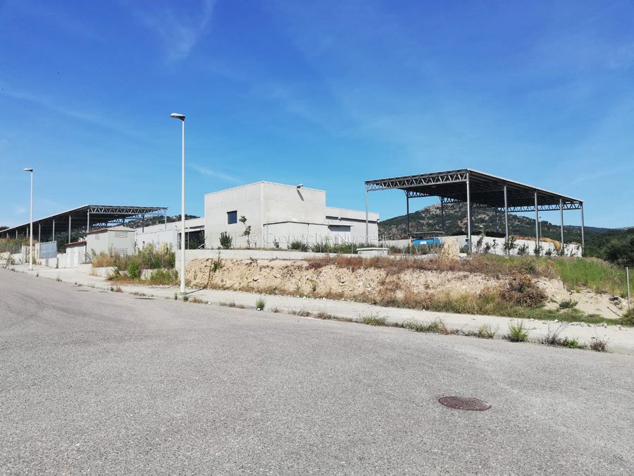 Prato Sardo. Miasmi e liquami dal centro di compostaggio: proteste degli operatori e silenzio degli enti