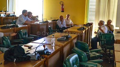 Il Consiglio Comunale di Nuoro occupato dalla Minoranza dopo l'abbandono di Sindaco e Maggioranza (© foto S.Novellu)