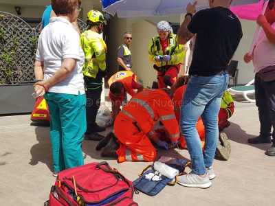 I soccorsi al bimbo annegato a Orosei