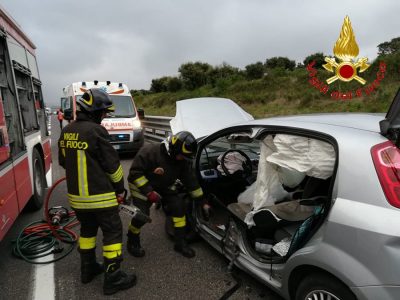 La Fiat Punto dopo lo scontro frontale