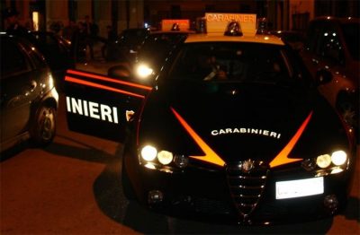 Carabinieri sul luogo dell'incidente