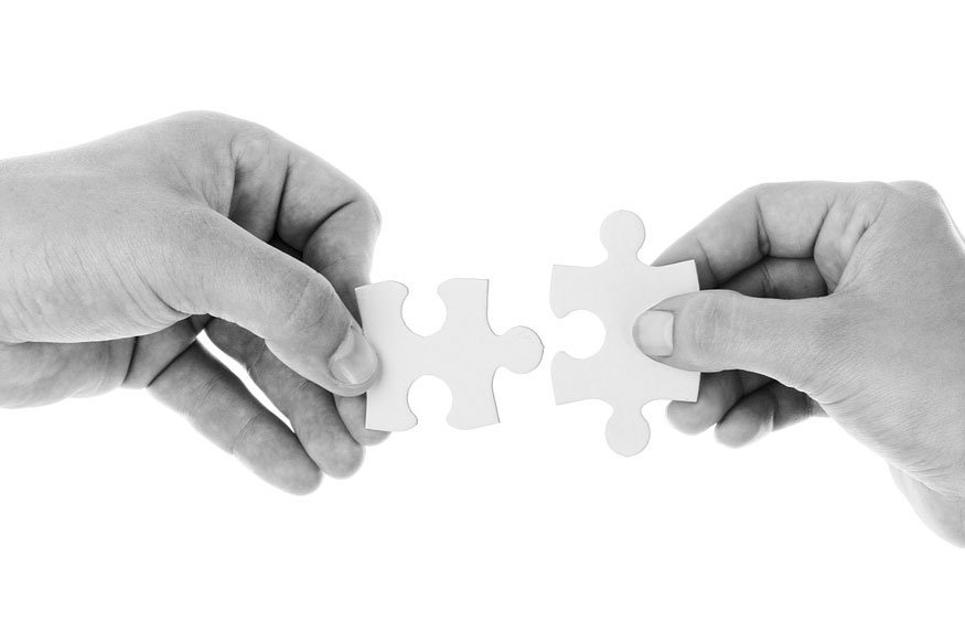 Reis. Più soldi per le famiglie sarde indigenti e incentivi economici per i figli studiosi (tutte le novità)