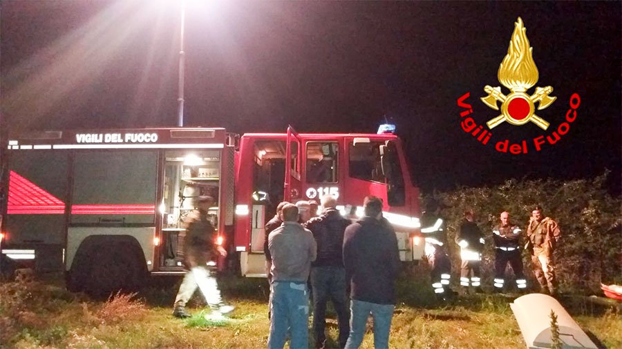 Il recupero del corpo da part dei Vigili del Fuoco