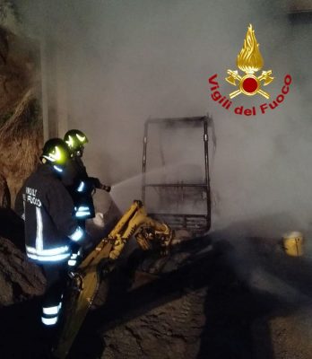 Mamoiada, i Vigili del fuoco sul luogo dell'incendio