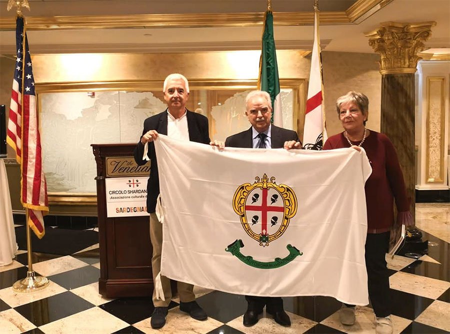 Regione. Mura e Paci incontrano il circolo dei sardi a New York.: “portavoce della nostra identità”