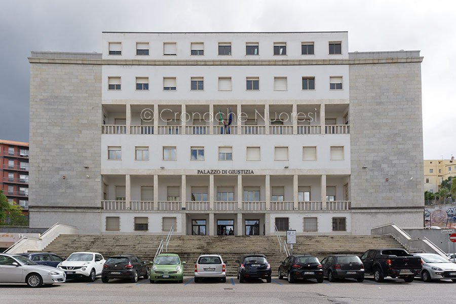 Orosei. Bimbo morto in piscina: titolari a processo per omicidio colposo