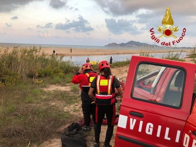 Vigili del fuoco sulle rive del Taloro