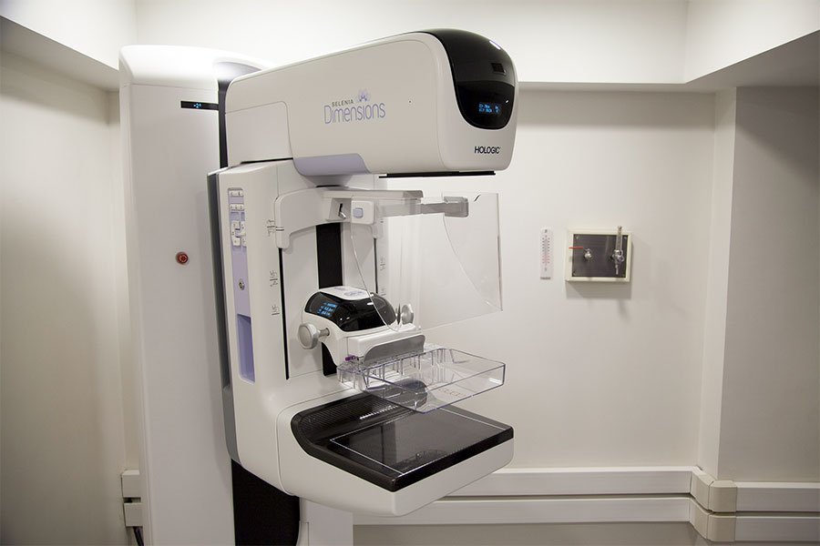 Bloccate le mammografie negli ospedali sardi per carenza di personale medico