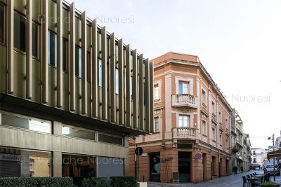 Nuoto. L’impatto della moderna struttura sulle architetture circostanti (© foto S.Novellu)