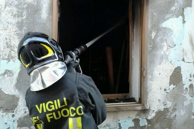 I Vigili del fuoco sul luogo dell'incendio