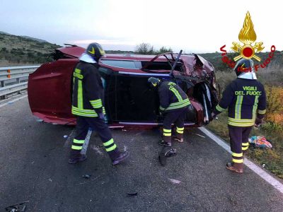 Vigli del fuoco sul luogo dell'incidente