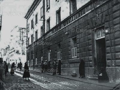 Nuoro, l'ingresso al Carcere da via Roma, 1970