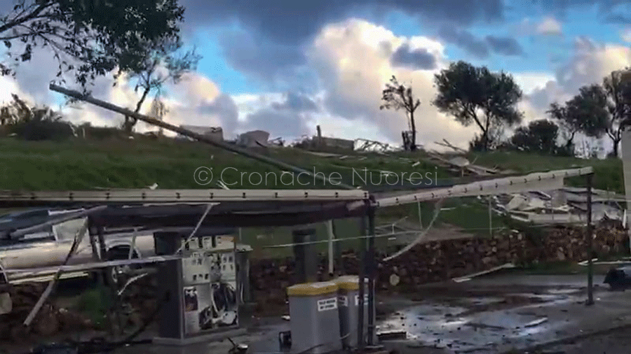 Tromba d’aria tra Siniscola e Budoni e sulla 389: alberi divelti e stazione di servizio danneggiata