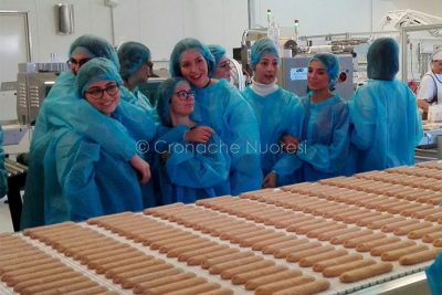 Alcune studentesse durante la visitaAlcune studentesse durante la visita