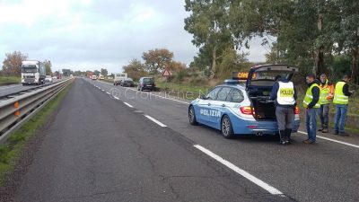 La Polizia stradale sul luogo dell'incidente