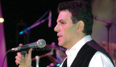 Tonino Puddu durante un'esibizione