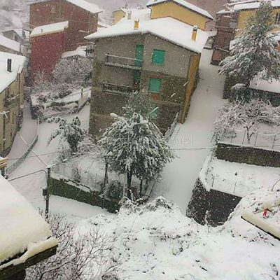 Desulo sotto la neve (foto Alberto Zilaghe)