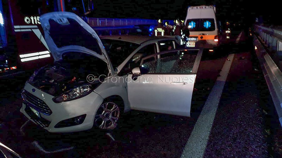 Scontro tra due auto sulla 131 DCN: ferite due donne e una bimba