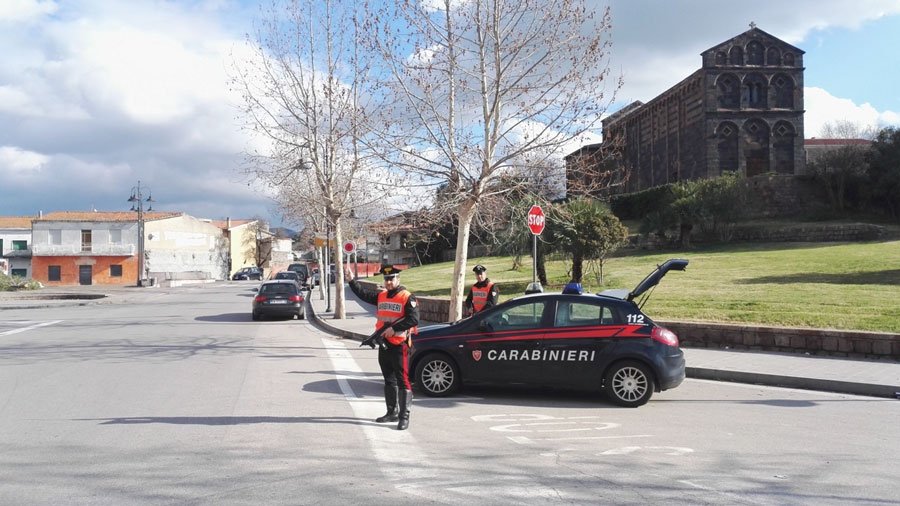 Guidano sotto l’effetto dell’alcol e provocano due incidenti: denunciati