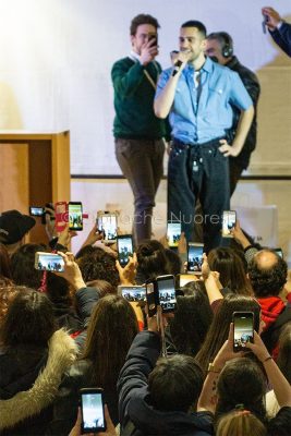 Mahmood a Prato Sardo (© foto Cronache Nuoresi)