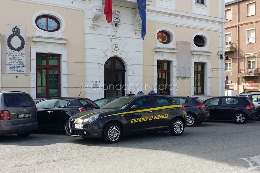 Nuoro. Dirigente ASL nei guai: violava l’esclusività con visite private. Sequestrati 100mila euro