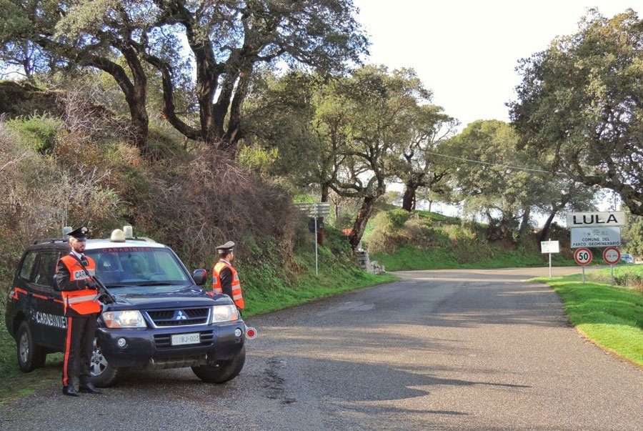 Beffa per due centauri: scoperti senza patente e assicurazione dopo l’incidente