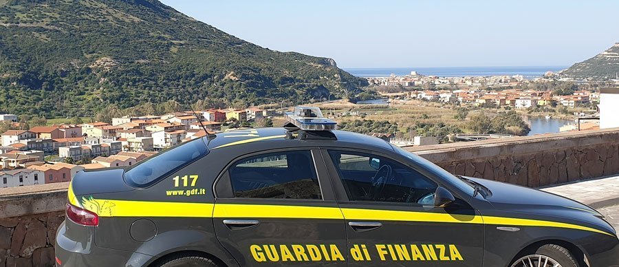In vacanza all’estero con i permessi della 104: dipendente pubblico denunciato