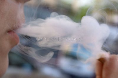 Il fumo tra i giovani (foto S.Novellu)