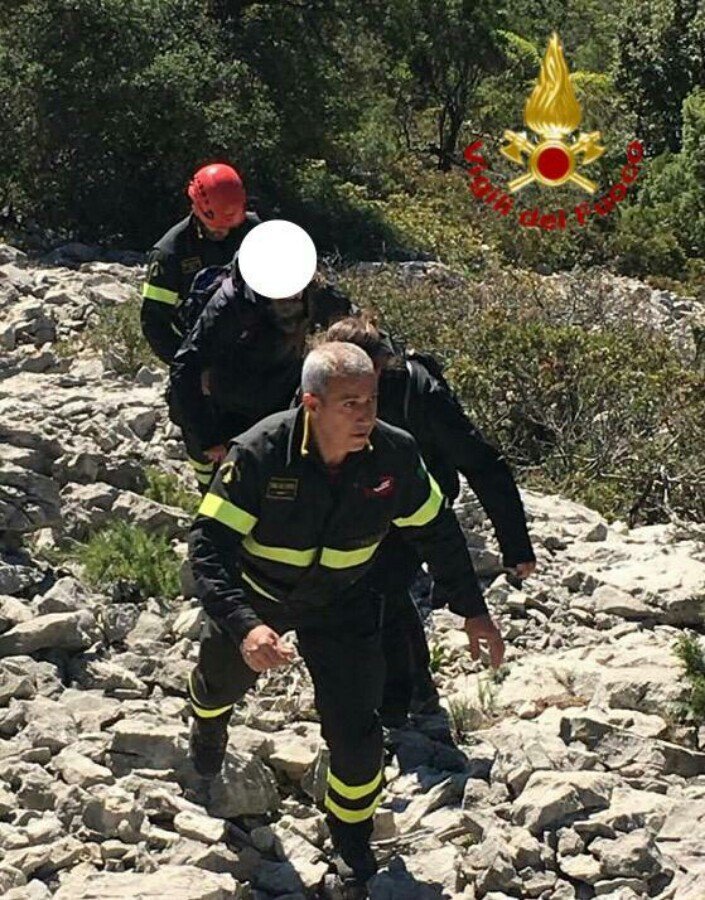 Coppia di escursionisti si perde tra Cala Luna e Cala Fuili