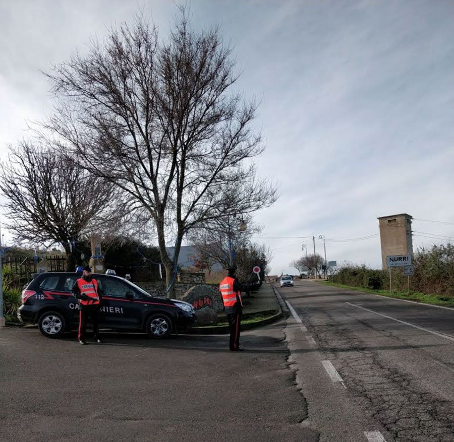 Scappa alla vista dei Carabinieri: 25enne denunciato per spaccio