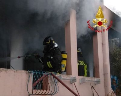 I VVFF sul luogo dell'incendio