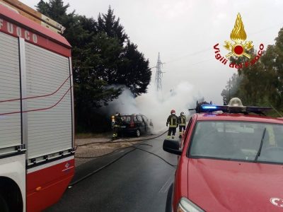 I VVFF sul luogo dell'incendio