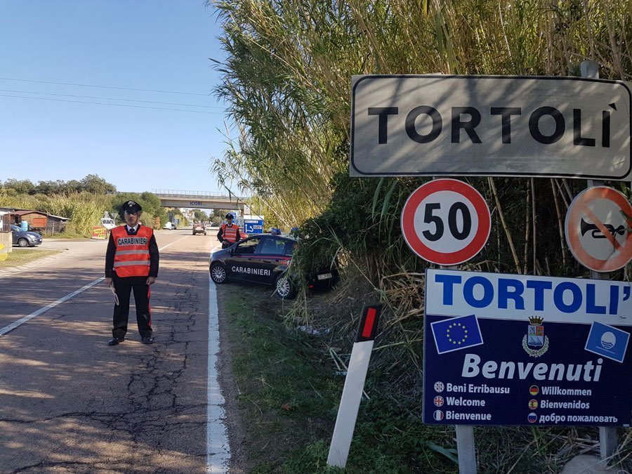 Sotto gli effetti di droga e alcol provocano un incidente: denunciate due giovanissime