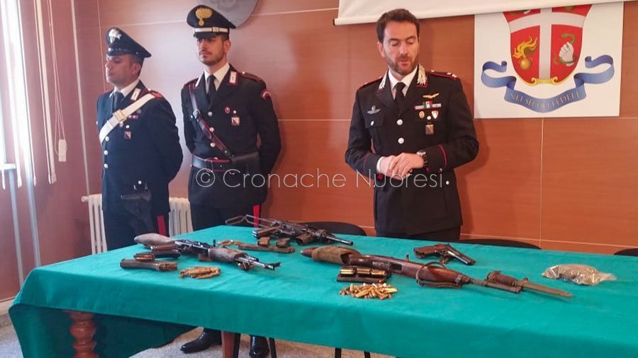 Ricco arsenale rinvenuto in un’officina meccanica a Orune: in manette un 29enne