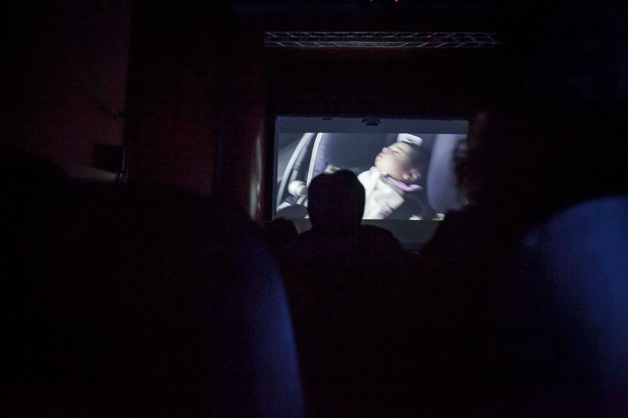 “Mamme fuori mercato”: un corto impeccabile sulle difficoltà lavorative delle donne-madri