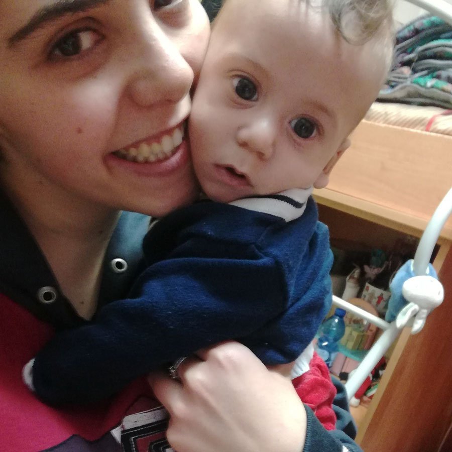 Leonardo è morto perché massacrato di botte: arrestati la madre e il compagno