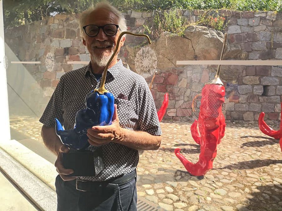 Isre. “Gli Orti di Grazia”: la mostra evento dell’artista Giuseppe Carta con il battesimo di Sgarbi