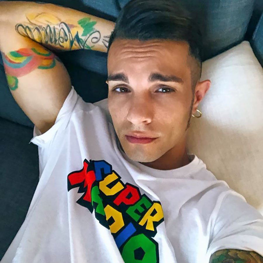 Ruba magliette per 1200 euro: arrestato per furto aggravato il cantante Marco Carta