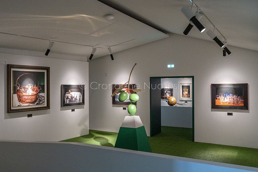 Nuoro. ISRE, inaugurazione della mostra di Giuseppe Carta (© foto S.Novellu) 