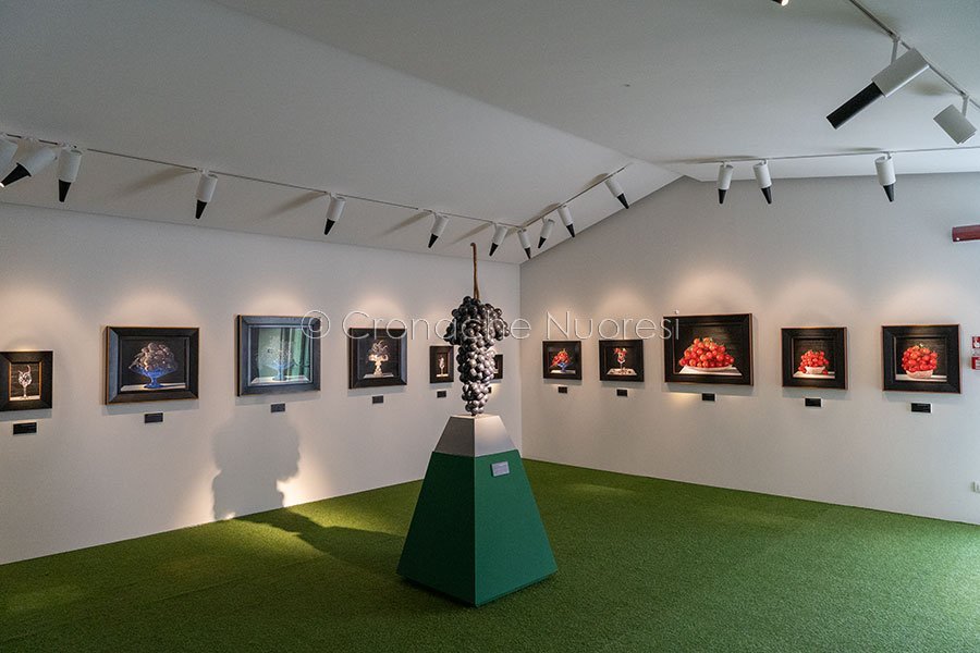 Nuoro. ISRE, inaugurazione della mostra di Giuseppe Carta (© foto S.Novellu) 